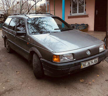 Фольксваген Пассат 1990 в Благовещенское (Ульяновка) на Automoto.ua Серый Фольксваген Пассат, объемом двигателя 1.9 л и пробегом 435 тыс. км за 2499 $, фото 1 на Automoto.ua