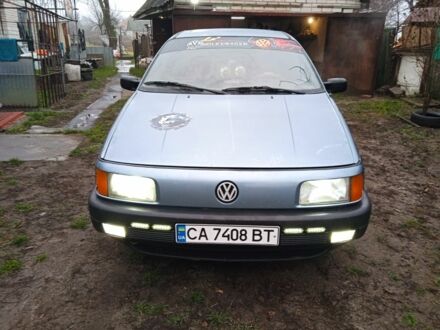 Серый Фольксваген Пассат, объемом двигателя 1.8 л и пробегом 350 тыс. км за 2800 $, фото 1 на Automoto.ua