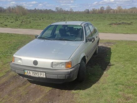 Фольксваген Пассат 1991 в Яготине на Automoto.ua Серый Фольксваген Пассат, объемом двигателя 2 л и пробегом 200 тыс. км за 1200 $, фото 1 на Automoto.ua