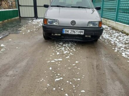 Сірий Фольксваген Пассат, об'ємом двигуна 1.8 л та пробігом 200 тис. км за 1900 $, фото 1 на Automoto.ua