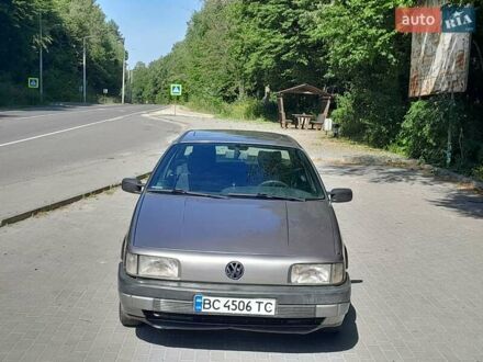 Серый Фольксваген Пассат, объемом двигателя 1.78 л и пробегом 330 тыс. км за 1250 $, фото 1 на Automoto.ua