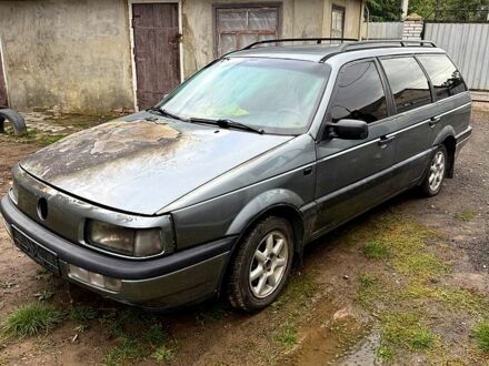 Сірий Фольксваген Пассат, об'ємом двигуна 2 л та пробігом 248 тис. км за 700 $, фото 1 на Automoto.ua