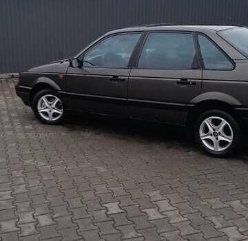 Сірий Фольксваген Пассат, об'ємом двигуна 1.8 л та пробігом 500 тис. км за 1250 $, фото 1 на Automoto.ua