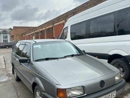Фольксваген Пассат 1993 в Чернигове на Automoto.ua Серый Фольксваген Пассат, объемом двигателя 1.9 л и пробегом 337 тыс. км за 1900 $, фото 1 на Automoto.ua