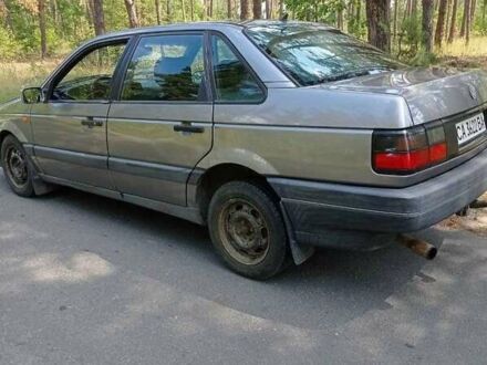 Фольксваген Пассат 1993 у Черкасах на Automoto.ua Сірий Фольксваген Пассат, об'ємом двигуна 1.8 л та пробігом 377 тис. км за 1700 $, фото 1 на Automoto.ua