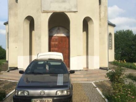 Серый Фольксваген Пассат, объемом двигателя 2 л и пробегом 309 тыс. км за 2800 $, фото 1 на Automoto.ua