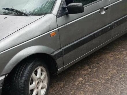 Фольксваген Пассат 1993 у Дубно на Automoto.ua Сірий Фольксваген Пассат, об'ємом двигуна 8 л та пробігом 1 тис. км за 1250 $, фото 1 на Automoto.ua