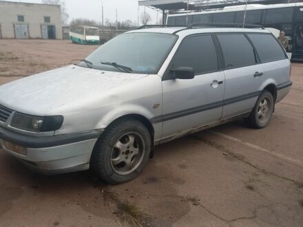 Серый Фольксваген Пассат, объемом двигателя 1.9 л и пробегом 324 тыс. км за 1350 $, фото 1 на Automoto.ua