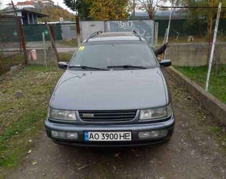 Серый Фольксваген Пассат, объемом двигателя 1.6 л и пробегом 400 тыс. км за 3000 $, фото 1 на Automoto.ua