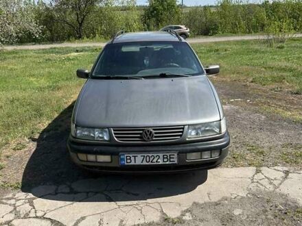Фольксваген Пассат 1995 у Александровке на Automoto.ua Сірий Фольксваген Пассат, об'ємом двигуна 1.9 л та пробігом 420 тис. км за 2800 $, фото 1 на Automoto.ua
