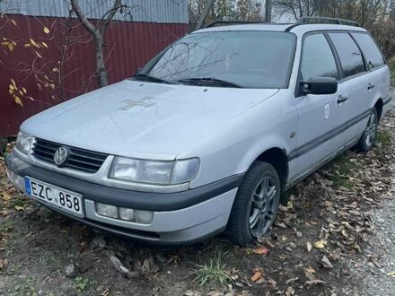 Сірий Фольксваген Пассат, об'ємом двигуна 2 л та пробігом 430 тис. км за 1000 $, фото 1 на Automoto.ua