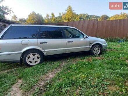 Сірий Фольксваген Пассат, об'ємом двигуна 0 л та пробігом 300 тис. км за 1100 $, фото 1 на Automoto.ua