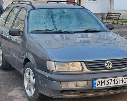 Серый Фольксваген Пассат, объемом двигателя 1.6 л и пробегом 100 тыс. км за 1350 $, фото 1 на Automoto.ua