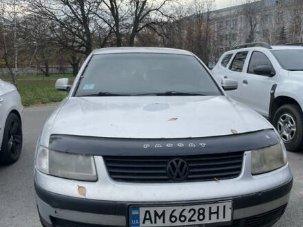 Сірий Фольксваген Пассат, об'ємом двигуна 1.6 л та пробігом 405 тис. км за 2999 $, фото 1 на Automoto.ua