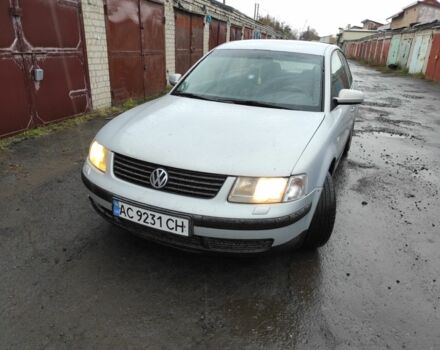 Серый Фольксваген Пассат, объемом двигателя 1.8 л и пробегом 300 тыс. км за 2700 $, фото 1 на Automoto.ua