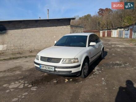 Серый Фольксваген Пассат, объемом двигателя 1.6 л и пробегом 450 тыс. км за 2500 $, фото 1 на Automoto.ua