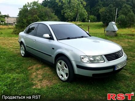 Серый Фольксваген Пассат, объемом двигателя 1.6 л и пробегом 383 тыс. км за 3300 $, фото 1 на Automoto.ua