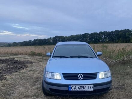 Фольксваген Пассат 1998 в Лысянке на Automoto.ua Серый Фольксваген Пассат, объемом двигателя 1.8 л и пробегом 350 тыс. км за 4300 $, фото 1 на Automoto.ua