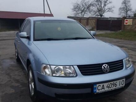 Фольксваген Пассат 1998 в Лысянке на Automoto.ua Серый Фольксваген Пассат, объемом двигателя 1.8 л и пробегом 350 тыс. км за 4300 $, фото 1 на Automoto.ua