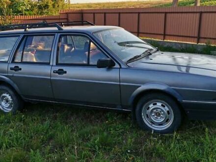 Фольксваген Пассат 1998 у Изяслве на Automoto.ua Сірий Фольксваген Пассат, об'ємом двигуна 1.8 л та пробігом 330 тис. км за 1100 $, фото 1 на Automoto.ua