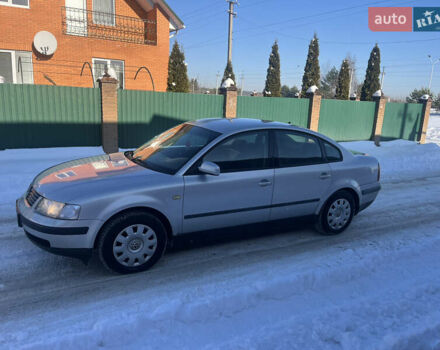 Серый Фольксваген Пассат, объемом двигателя 1.9 л и пробегом 300 тыс. км за 1799 $, фото 1 на Automoto.ua