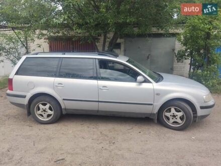 Фольксваген Пассат 1998 в Смеле на Automoto.ua Серый Фольксваген Пассат, объемом двигателя 1.9 л и пробегом 300 тыс. км за 3500 $, фото 1 на Automoto.ua
