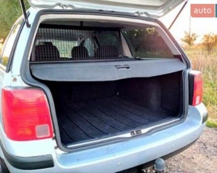 Сірий Фольксваген Пассат, об'ємом двигуна 1.8 л та пробігом 205 тис. км за 4300 $, фото 1 на Automoto.ua