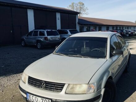 Фольксваген Пассат 1998 в Тячеве на Automoto.ua Серый Фольксваген Пассат, объемом двигателя 1.9 л и пробегом 300 тыс. км за 1400 $, фото 1 на Automoto.ua