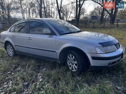 Серый Фольксваген Пассат, объемом двигателя 1.8 л и пробегом 310 тыс. км за 3800 $, фото 1 на Automoto.ua