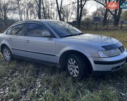 Серый Фольксваген Пассат, объемом двигателя 1.8 л и пробегом 310 тыс. км за 3800 $, фото 1 на Automoto.ua