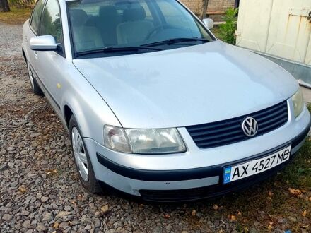 Сірий Фольксваген Пассат, об'ємом двигуна 1.8 л та пробігом 415 тис. км за 3300 $, фото 1 на Automoto.ua