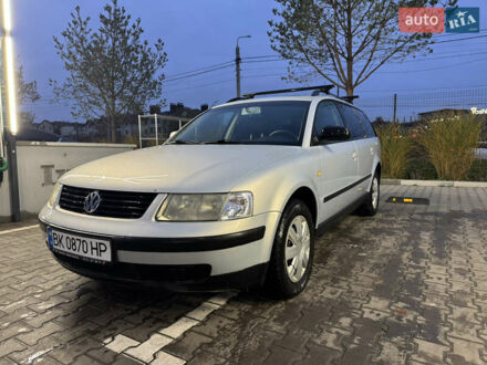 Серый Фольксваген Пассат, объемом двигателя 1.6 л и пробегом 170 тыс. км за 3599 $, фото 1 на Automoto.ua