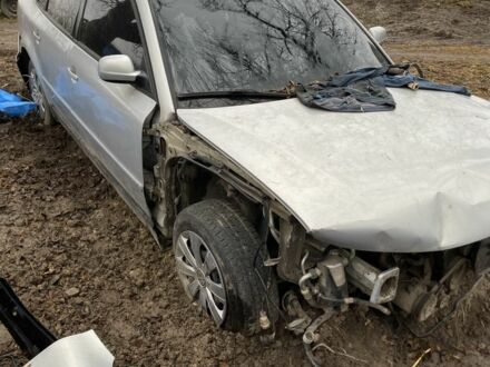 Серый Фольксваген Пассат, объемом двигателя 0 л и пробегом 300 тыс. км за 1100 $, фото 1 на Automoto.ua