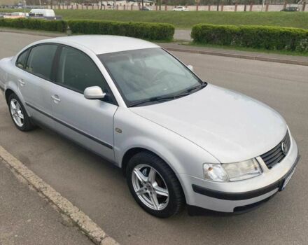 Сірий Фольксваген Пассат, об'ємом двигуна 1.8 л та пробігом 358 тис. км за 3200 $, фото 1 на Automoto.ua