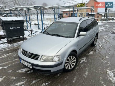 Серый Фольксваген Пассат, объемом двигателя 1.6 л и пробегом 400 тыс. км за 2350 $, фото 1 на Automoto.ua