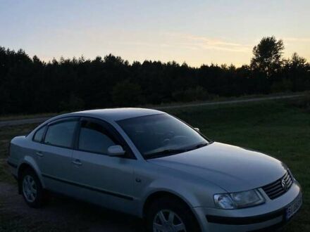 Серый Фольксваген Пассат, объемом двигателя 1.9 л и пробегом 402 тыс. км за 4500 $, фото 1 на Automoto.ua