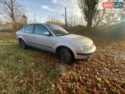 Серый Фольксваген Пассат, объемом двигателя 1.6 л и пробегом 342 тыс. км за 3500 $, фото 1 на Automoto.ua