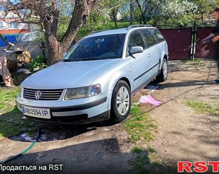 Серый Фольксваген Пассат, объемом двигателя 1.9 л и пробегом 340 тыс. км за 3500 $, фото 1 на Automoto.ua