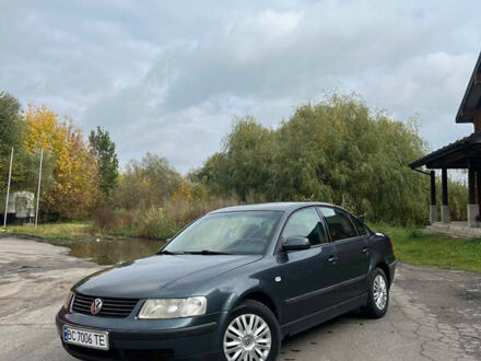 Фольксваген Пассат 1999 у Дубно на Automoto.ua Сірий Фольксваген Пассат, об'ємом двигуна 1.78 л та пробігом 306 тис. км за 3700 $, фото 1 на Automoto.ua
