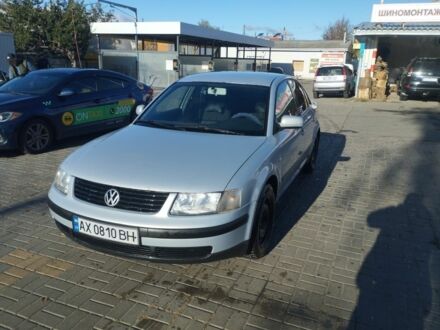 Серый Фольксваген Пассат, объемом двигателя 1.8 л и пробегом 363 тыс. км за 3200 $, фото 1 на Automoto.ua