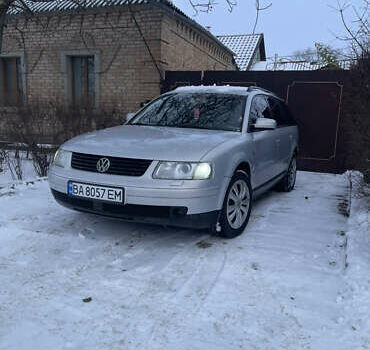 Серый Фольксваген Пассат, объемом двигателя 2.77 л и пробегом 250 тыс. км за 3800 $, фото 1 на Automoto.ua