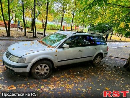Серый Фольксваген Пассат, объемом двигателя 1.9 л и пробегом 400 тыс. км за 1800 $, фото 1 на Automoto.ua