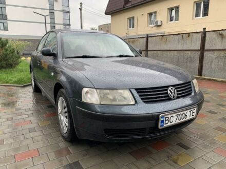 Фольксваген Пассат 1999 в Луцке на Automoto.ua Серый Фольксваген Пассат, объемом двигателя 1.8 л и пробегом 300 тыс. км за 3250 $, фото 1 на Automoto.ua