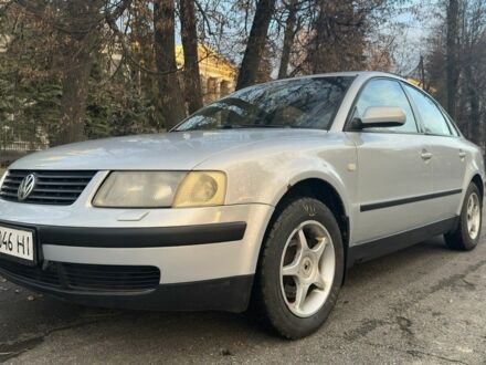 Сірий Фольксваген Пассат, об'ємом двигуна 1.8 л та пробігом 477 тис. км за 3700 $, фото 1 на Automoto.ua