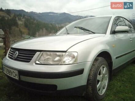 Фольксваген Пассат 1999 у Верховине на Automoto.ua Сірий Фольксваген Пассат, об'ємом двигуна 1.8 л та пробігом 150 тис. км за 4000 $, фото 1 на Automoto.ua