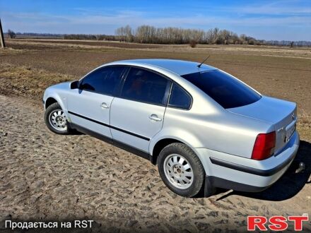 Фольксваген Пассат 2000 в Житомире на Automoto.ua Серый Фольксваген Пассат, объемом двигателя 1.6 л и пробегом 395 тыс. км за 4100 $, фото 1 на Automoto.ua