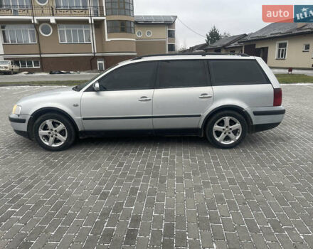 Серый Фольксваген Пассат, объемом двигателя 1.6 л и пробегом 345 тыс. км за 2450 $, фото 1 на Automoto.ua