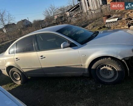 Серый Фольксваген Пассат, объемом двигателя 1.9 л и пробегом 315 тыс. км за 1500 $, фото 1 на Automoto.ua