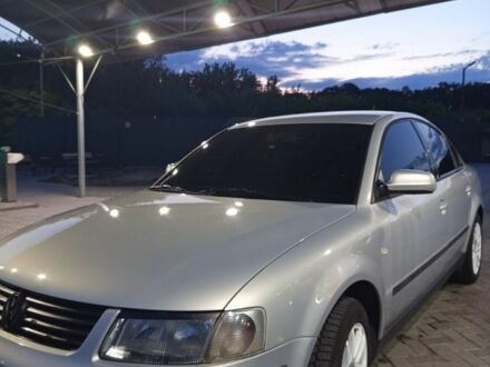 Сірий Фольксваген Пассат, об'ємом двигуна 1.6 л та пробігом 175 тис. км за 5000 $, фото 1 на Automoto.ua