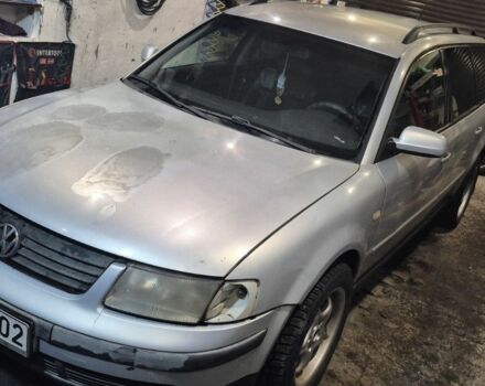 Серый Фольксваген Пассат, объемом двигателя 0 л и пробегом 300 тыс. км за 799 $, фото 1 на Automoto.ua